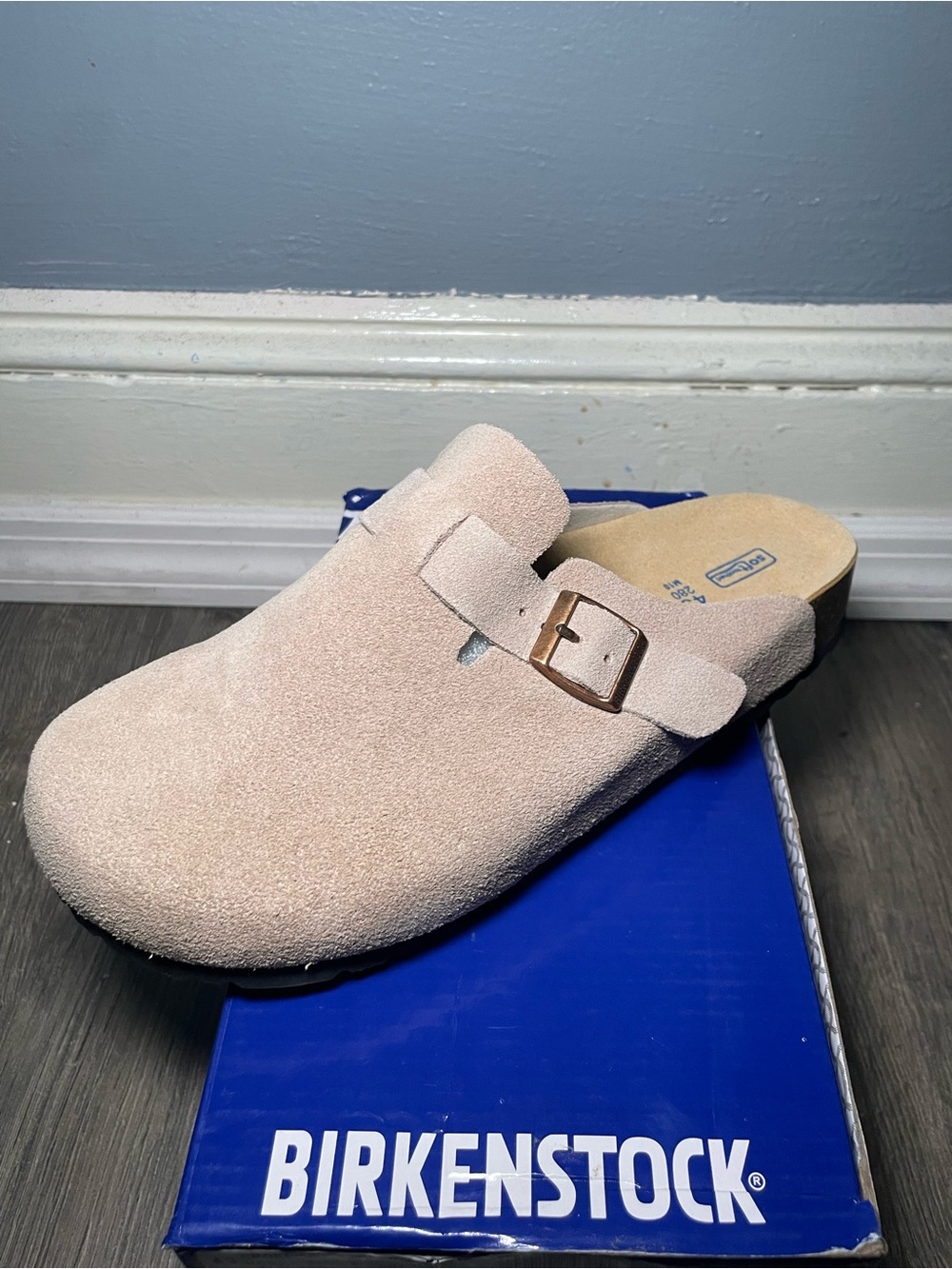 Birkenstock Boston Clog Beige Suede Men's Size 10 /
EU 43